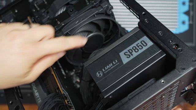 I put the Dark Rock Pro 5 in an SFF Build... смотреть онлайн