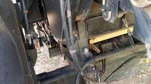 Устранение потерь из под углового редуктора загузного шнека комбайна Дон-1500.