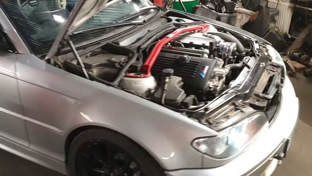 E46 330ci with M3 S54 engine, SMG gearbox and VF570 supercharger kit смотреть онлайн