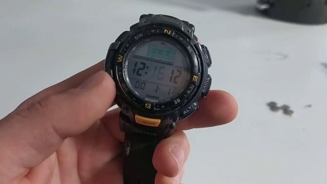 Casio PAG-40/PRG-40 How To Turn Off Auto Light And Set The Time.