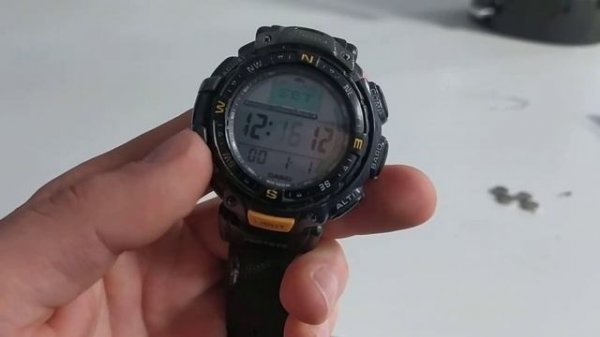 Casio PAG-40/PRG-40 how to turn off auto light and set the time.