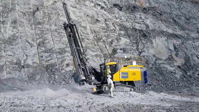 SmartROC D65 drilling presplit смотреть онлайн