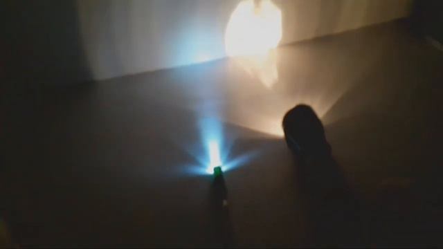 Linterna TOOLCRAFT ( FLASHLIGHT TOOLCRAFT) смотреть онлайн