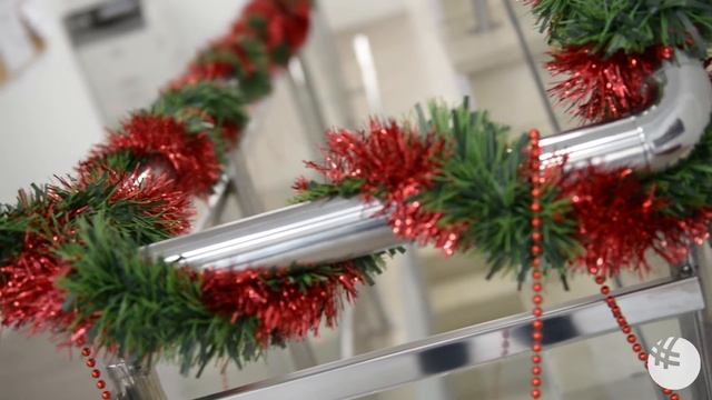 New Year Greetings смотреть онлайн