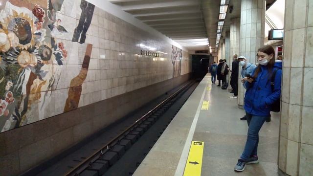 Номерной прибывает на станцию Сибирская смотреть онлайн