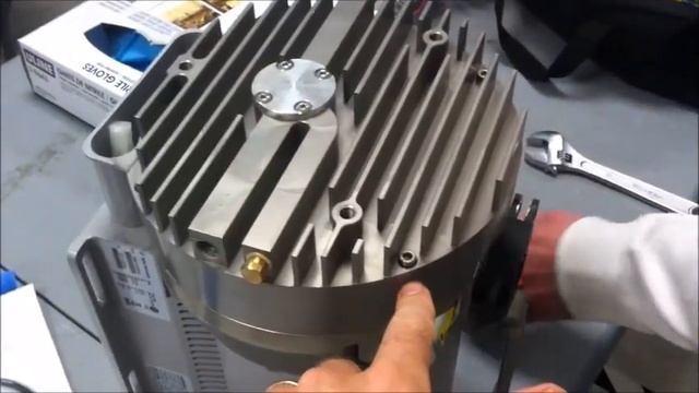 Scroll pump Tipseal change Part 3 смотреть онлайн