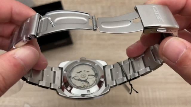 Seiko Recraft Automatic Blue Dial Stainless Steel Men’s Watch SNKP23 (Unboxing) @UnboxWatches смотреть онлайн