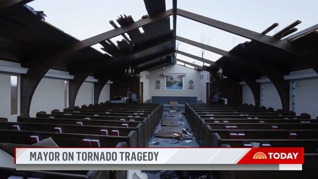 Kentucky Mayor: We Have ‘No Resources’ In City After Tornadoes смотреть онлайн