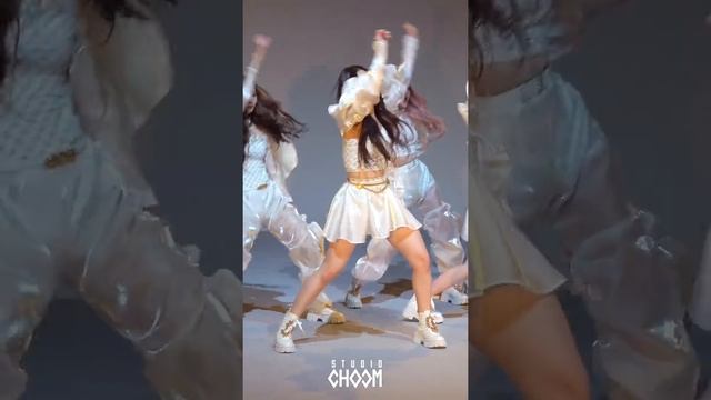 [UNFILTERED CAM] NMIXX HAEWON(해원) '占 (TANK)' 4K | BE ORIGINAL смотреть онлайн