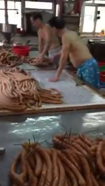 HK sausage prepare for drying смотреть онлайн