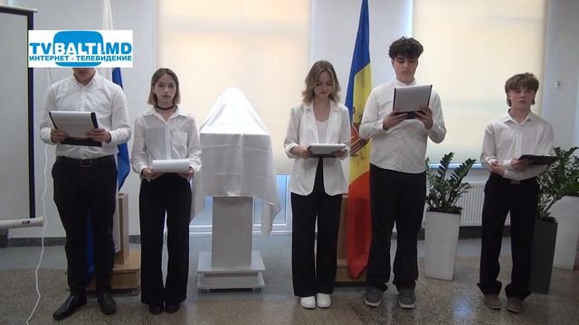 Открытие бюста Д. Кантемира в лицее Д .Кантемира Бельц 10 04 24 смотреть онлайн