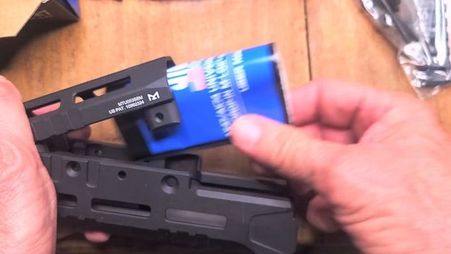 AK47/AK74 Handguard Slim M LOK UTG Drop-in Replacement.
