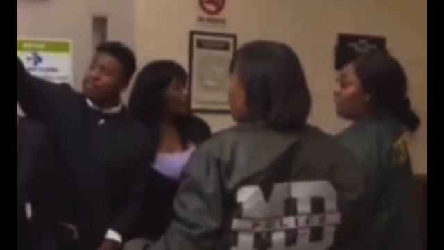 Black Cop Saves Citizen From Out Of Control Cop смотреть онлайн