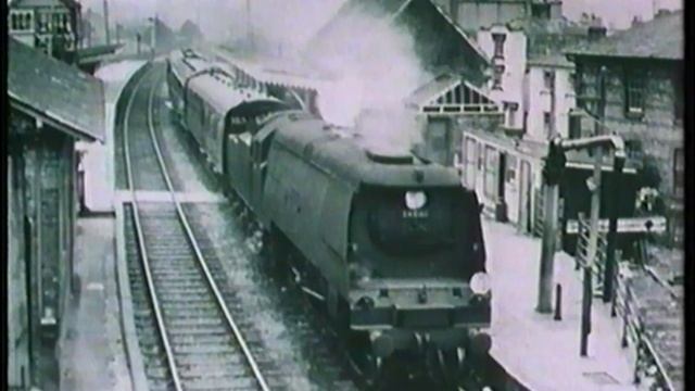 All Change at Evercreech Junction (1080p) смотреть онлайн