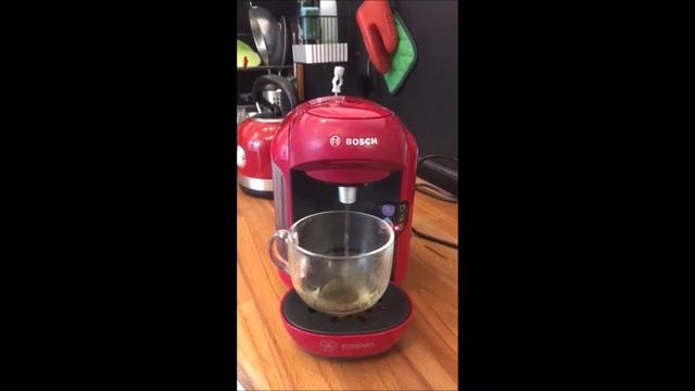Кофе машина Bosch Tassimo 1202 В работе