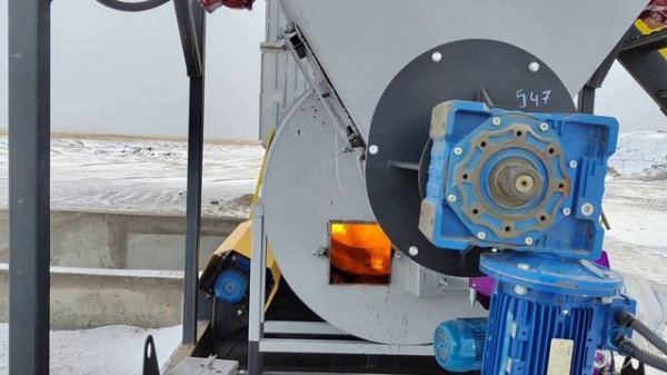 Работа установки Инсинератора "Базовая" 1020 мм https://utilnefteshlam.ru/