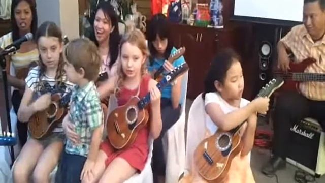 Jingle Bell Rock & I'm Yours Christmas Presentation смотреть онлайн
