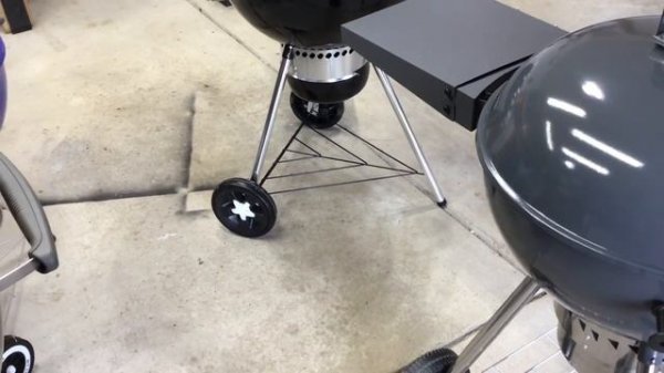 The New Weber Master Touch 22” Grill  vs The Slow And Sear 22” Kettle Grill / Which Grill Is Better