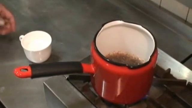 How to make a cup of Royal Milk Tea, so called Chai смотреть онлайн