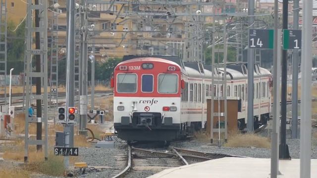 RENFE Media Distancia and Cercanias in Alicante смотреть онлайн
