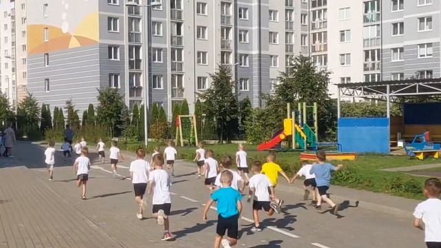 Подготовка к ГТО, забег дошкольников на 500 метров . смотреть онлайн