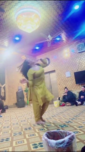Hot Dance Party смотреть онлайн