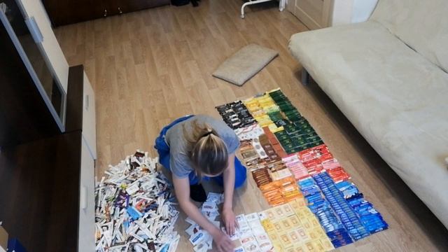 КОЛЛЕКЦИЯ САХАРНЫХ ПАКЕТИКОВ | 15 лет собирала сахар в кафе и ресторанах мира смотреть онлайн