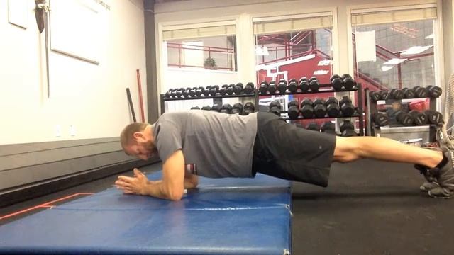 BT Finishers: 6-minute Plank/Side Plank смотреть онлайн