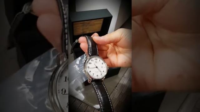Unboxing a Zeppelin automatic watch смотреть онлайн