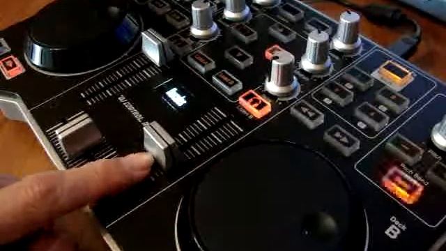 Сведение треков на контроллере. Dutch house смотреть онлайн
