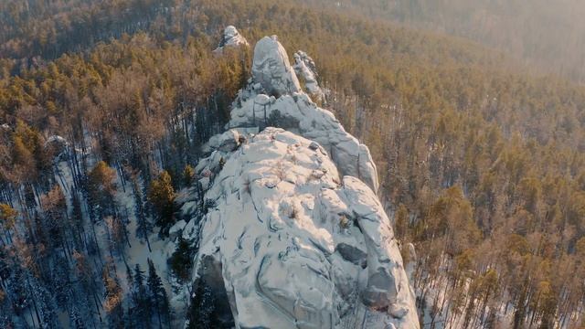 The National Park Krasnoyarskie Stolby The Krasnoyarsk Pillars The Third Pillar Mountains Cliffs