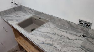 столешница из керамогранитной плитки