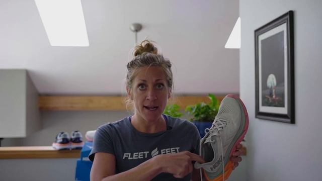 HOKA ONE ONE Clifton Edge Shoe Review смотреть онлайн