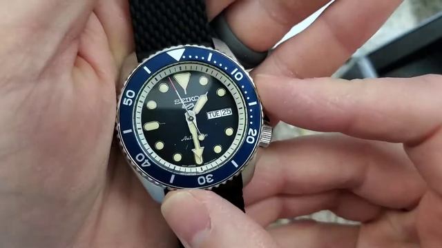 Seiko 5 Sports SRPD93 5KX Unboxing.