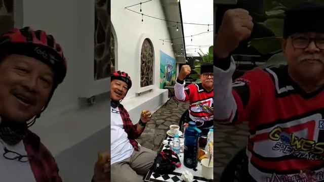 IKASMANCA BERSEPEDA GOWES 77 KM REHAT ELKA CAFE Part 3 смотреть онлайн