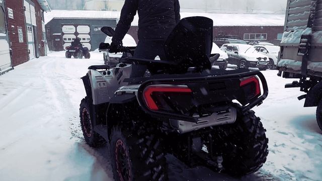 СНЕГ ЕДЕМ НА КВАДРОЦИКЛАХ SHARMAX 1100 FORCE PRO смотреть онлайн