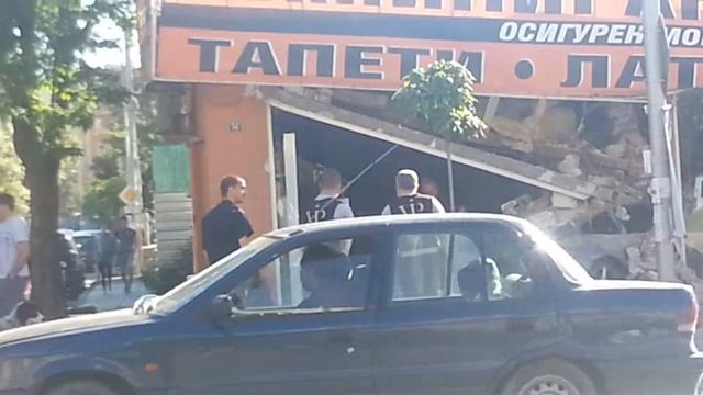 Порше в магазин за строителни материали смотреть онлайн