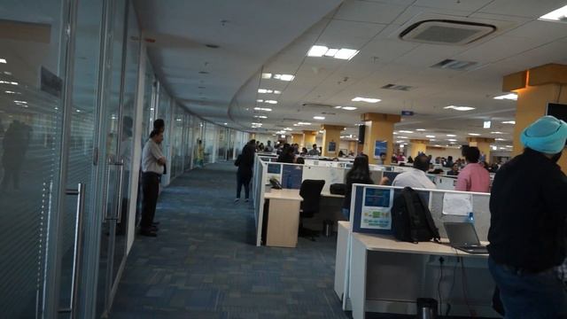 Flash Mob @ Eaton Pune kharadi office 2016 смотреть онлайн