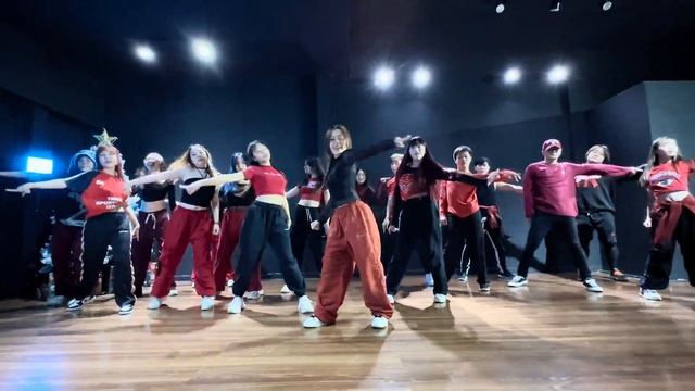 Jingle Bell Rock - Glee Cast (Dance Cover) | J-San x DIDI Choreography смотреть онлайн
