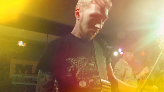 MAD HEADS [LIVE_IN_MADiSAN_ROCK_CLUB] смотреть онлайн
