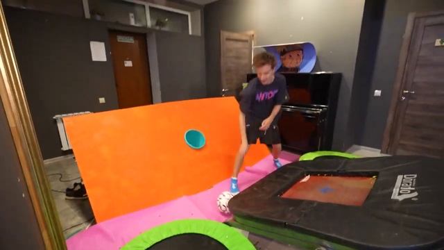 Превратили ДОМ в БАТУТНЫЙ ПАРК !