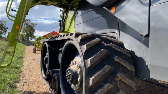 Claas Lexion 570+ Terra Trac Combine - Walkaround смотреть онлайн