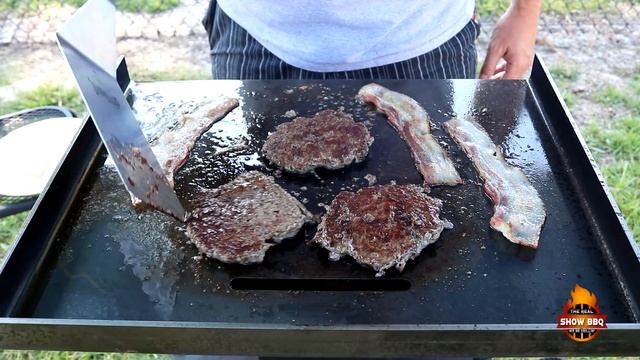 How To Make A Smashburger | Best Burger | BBQ Bacon смотреть онлайн