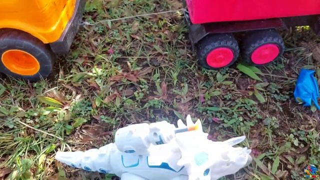 Truk Tronton Panjang Angkut 3 induk Dinosaurus T-rex Brontosaurus Triceratops 2 induk Sapi Naga Unt смотреть онлайн