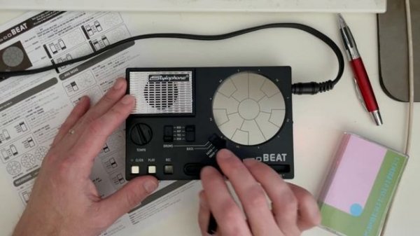 Stylophone Beat: Unboxing & Demo (lofi drum & bass machine)