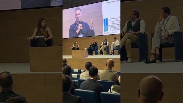 L'ecommerce è morto! Congresso Osservatori Ecommerce 2024 смотреть онлайн