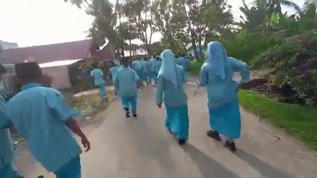 Rachel Alhabib dari kelas 95 sedang lari смотреть онлайн