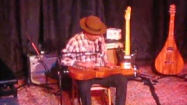 Ben Harper - Give A Man A Home live at The Concert Hall, NYC 9-19-2014 смотреть онлайн