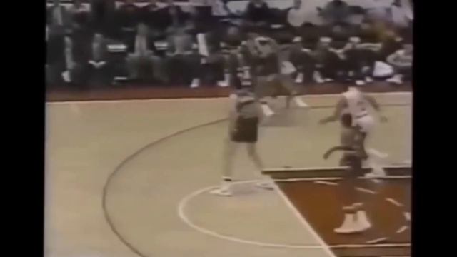 Michael Jordan 1 on 1 Defense Breakdown смотреть онлайн