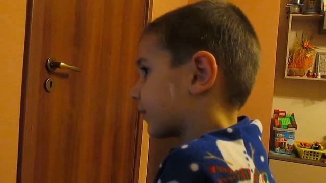 Еленора и четенето - Яво е точно на 6! смотреть онлайн